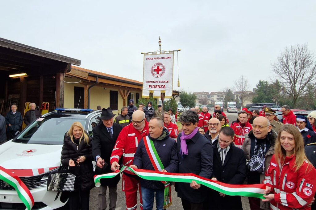 Croce Rossa Italiana di Fidenza: gli associati CNA donano una nuova automedica